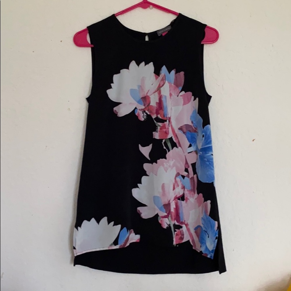 Vince camuto top